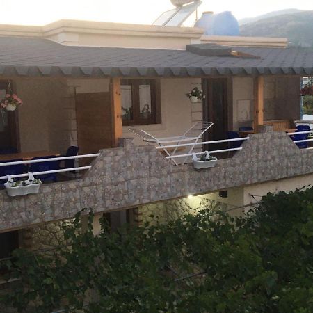 Villa Zoto Himare Luaran gambar