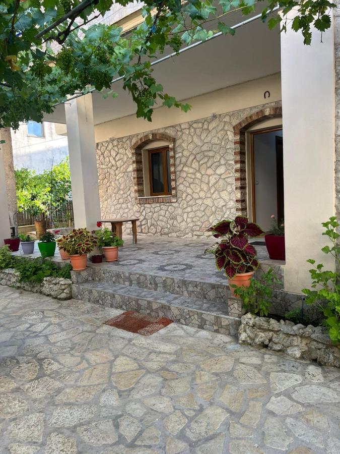 Villa Zoto Himare Luaran gambar